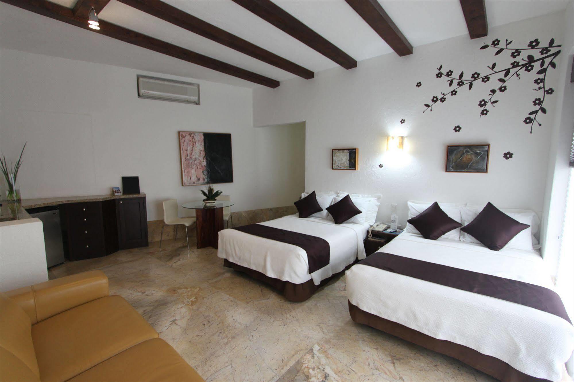 Hotel & Spa Dona Urraca Альенде Экстерьер фото